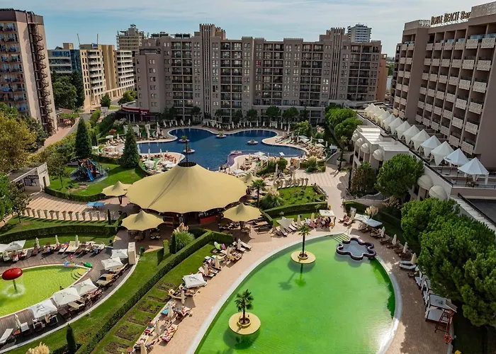 Menada In Royal Apartament