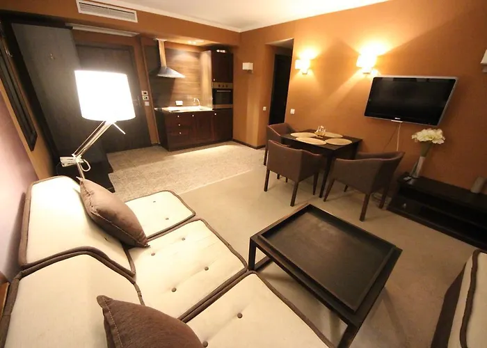 Menada In Royal Appartement